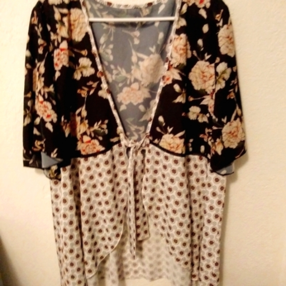 3 for $10/Tie Front Flowy Top